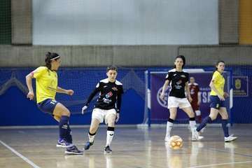 Una mala primera mitad condena al Teldeportivo/TA.